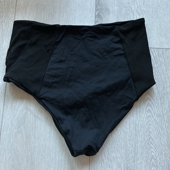Lspace ribbed high waisted bikini bottoms size small - Picture 2 of 2